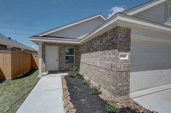$274,000 | 19915 Epirus Shrs Drive, Hockley, TX 77447