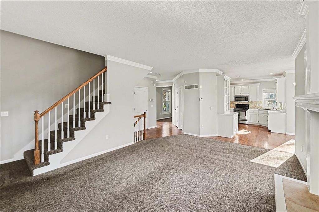 14508 South Rene Street Olathe, KS 66062 - Photo 5 of 23