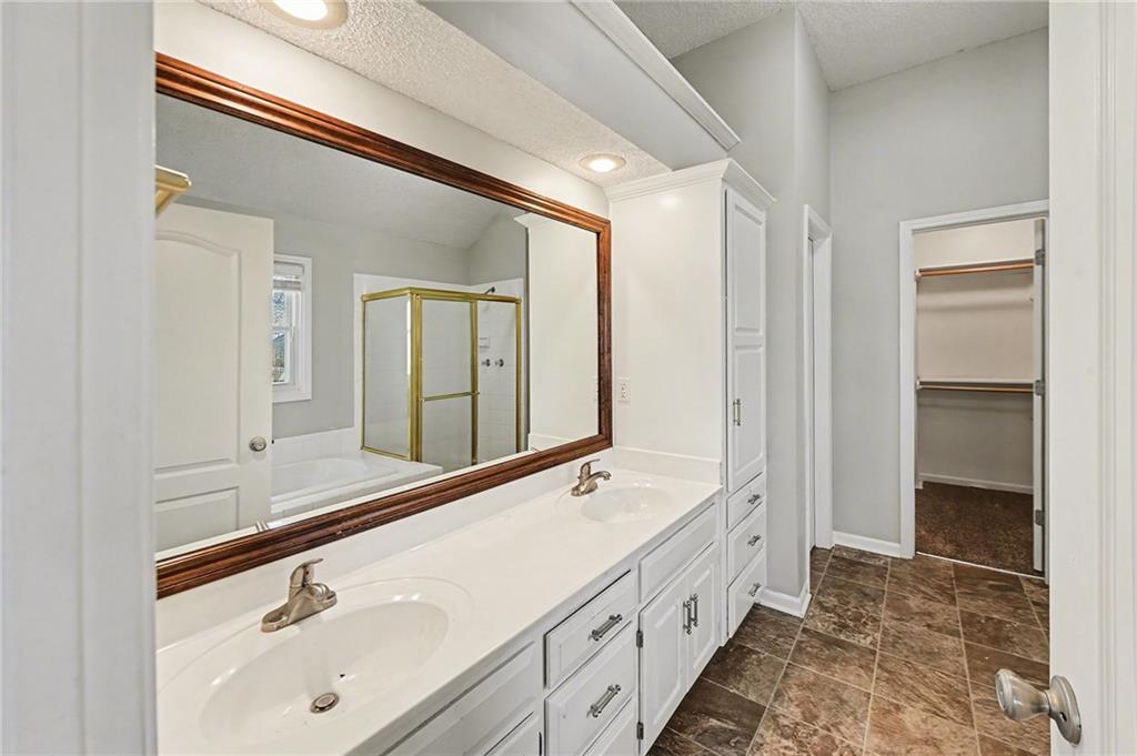 14508 South Rene Street Olathe, KS 66062 - Photo 10 of 23