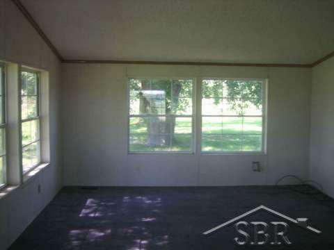 1350 West Moore Road Saginaw, MI 48601 - Photo 4 of 4 20035054-3.JPG