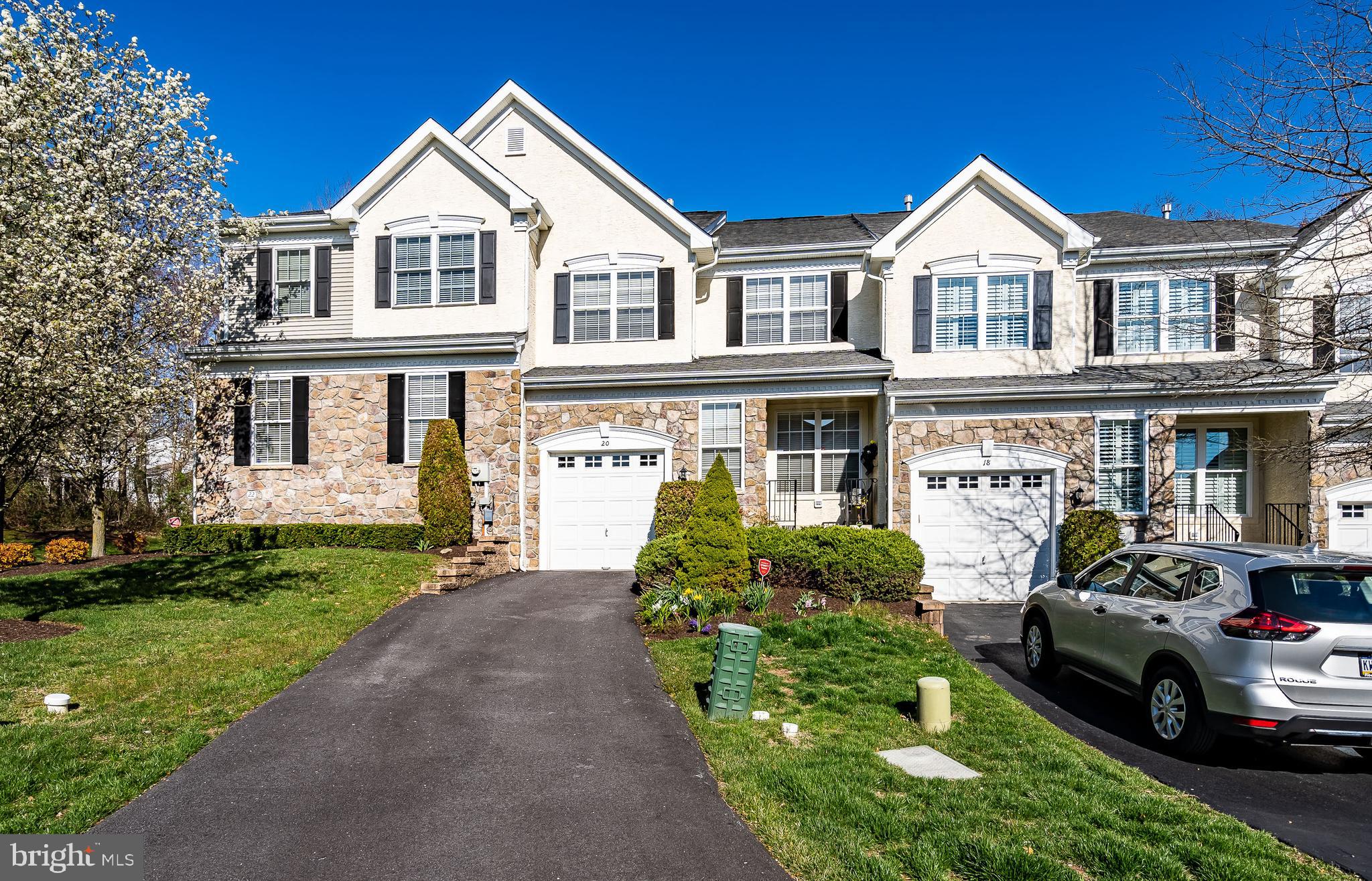 20 Longview Lane Newtown Square, PA 19073 - Photo 1 of 42 Front View