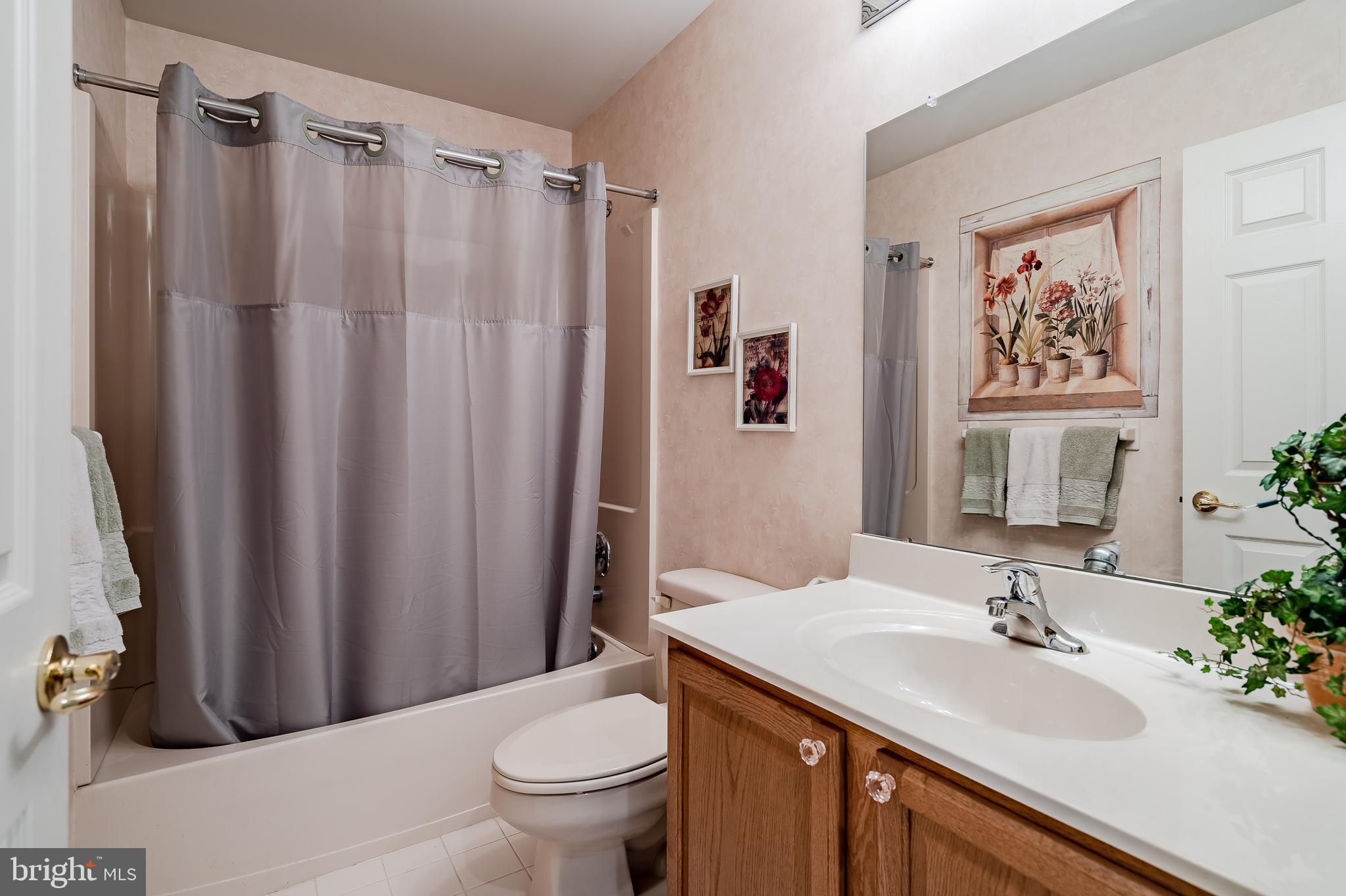 20 Longview Lane Newtown Square, PA 19073 - Photo 34 of 42 Hall Bath