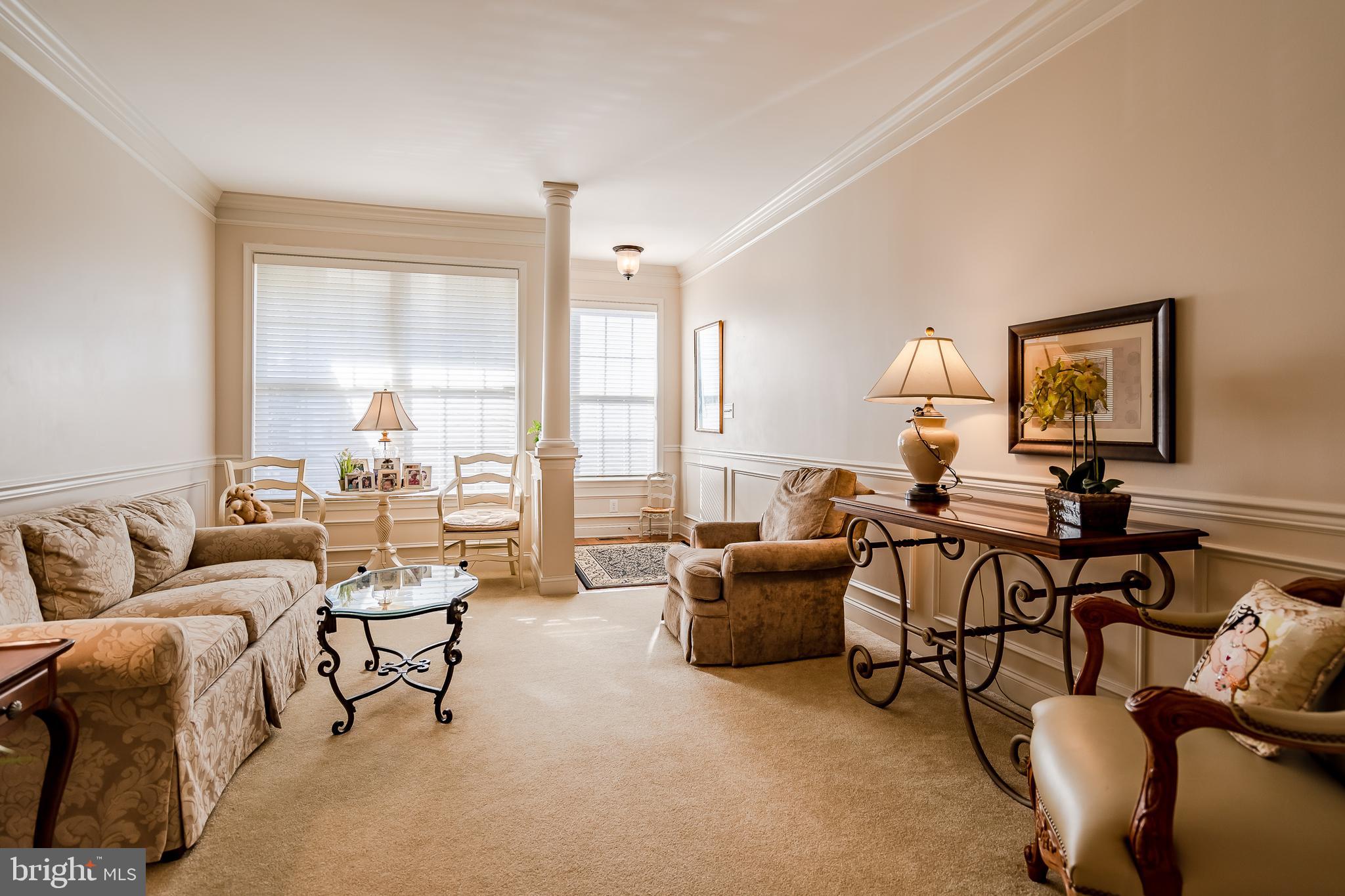 20 Longview Lane Newtown Square, PA 19073 - Photo 8 of 42 Living Room