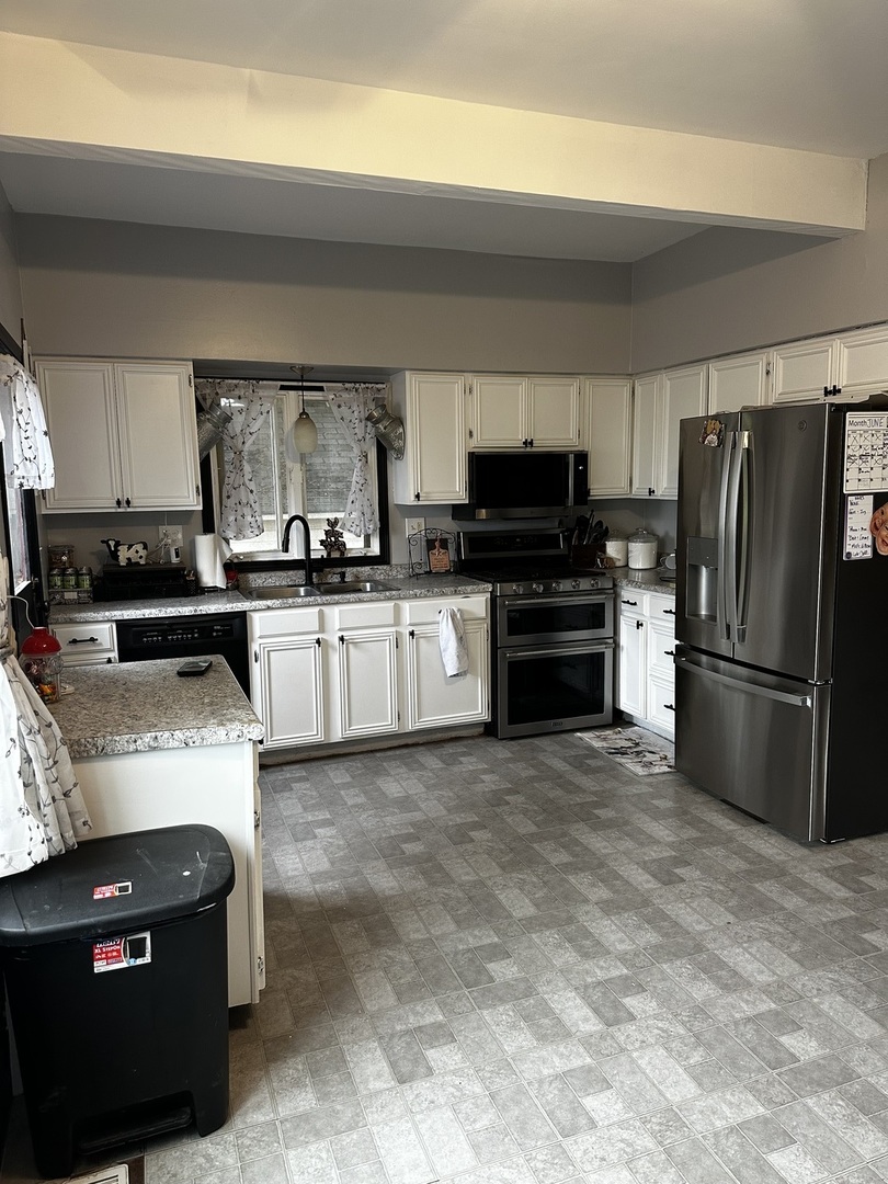 407 North Genesee Street Morrison, IL 61270 - Photo 9 of 24
