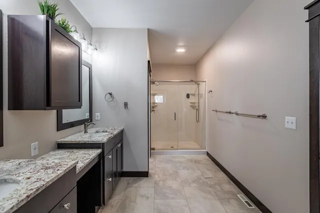 $730,000 | N6805 Sand Prairie, Holmen, WI 54636