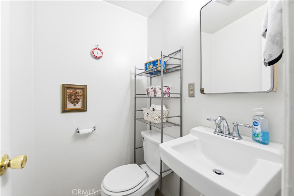 1676 Alexander Street Simi Valley, CA 93065 - Photo 16 of 26