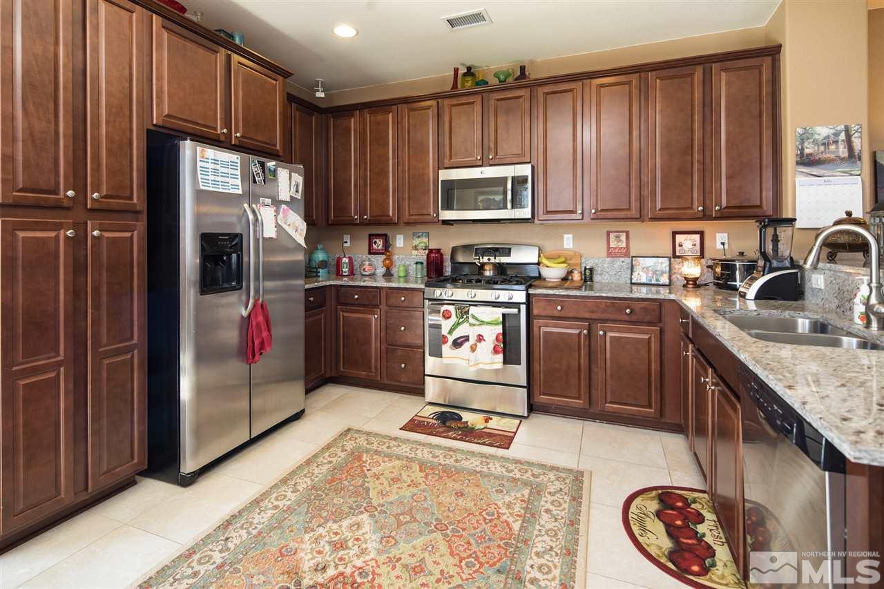 10648 Walton Park Drive Reno, NV 89521 - Photo 8 of 18 Photo 8