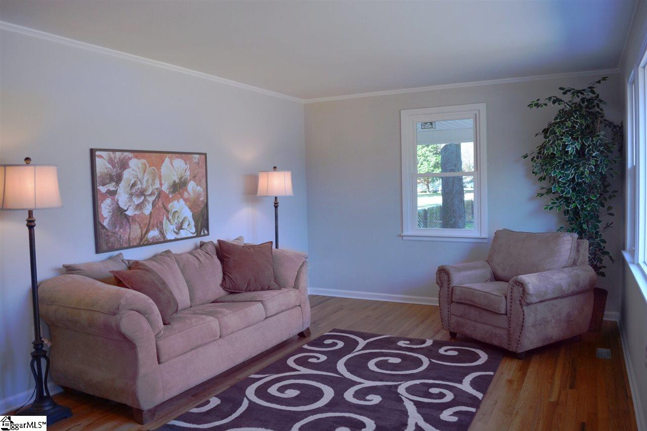 106 Old Trail Road Greenville, SC 29607 - Photo 2 of 20