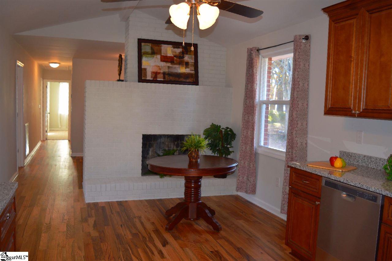106 Old Trail Road Greenville, SC 29607 - Photo 4 of 20