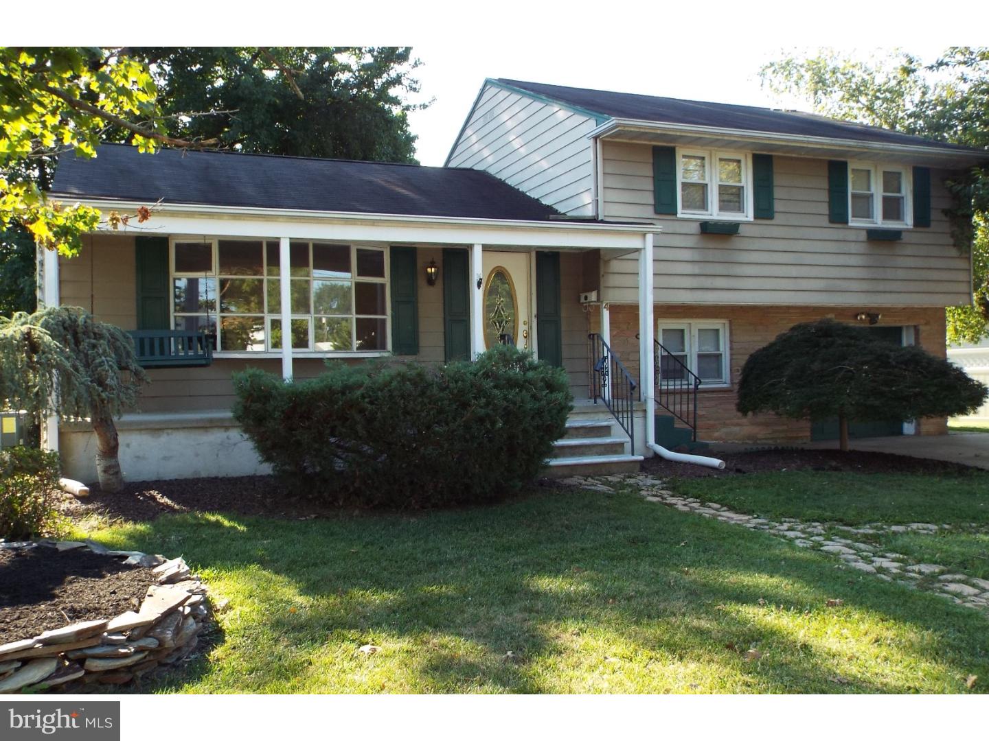 4 Roslyn Road Trenton, NJ 08610 - Photo 1 of 23
