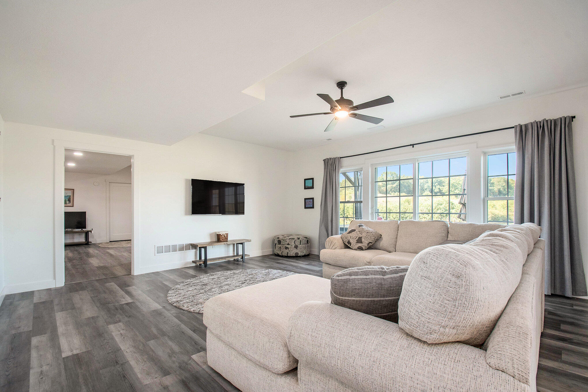 1872 Barron Lake Road Niles, MI 49120 - Photo 32 of 60 1872 Barron Lake Rd family room