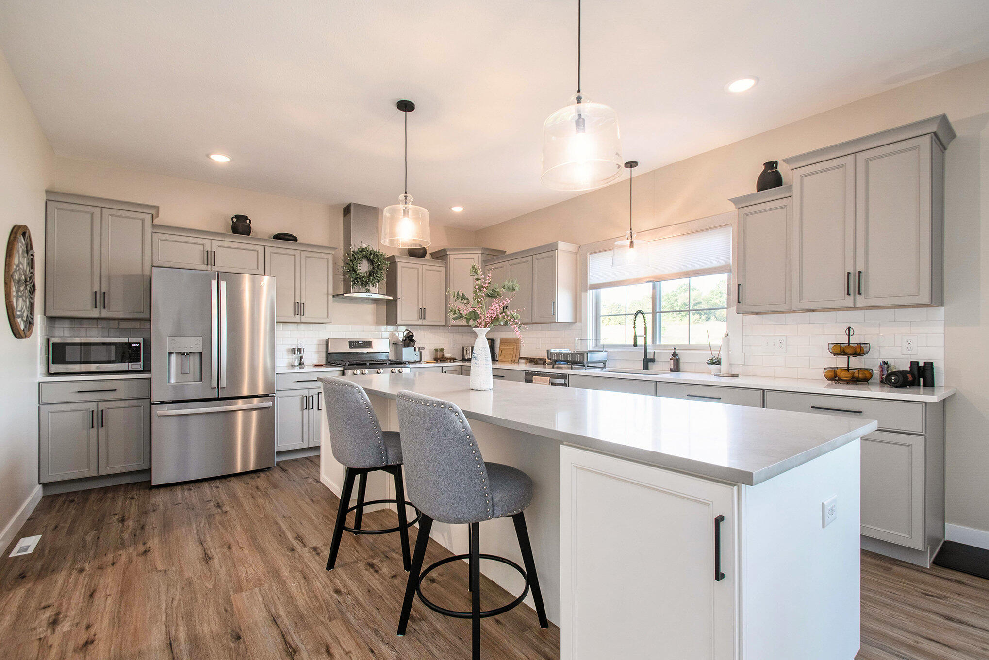 1872 Barron Lake Road Niles, MI 49120 - Photo 9 of 55 1872 Barron Lake Rd kitchen snack bar