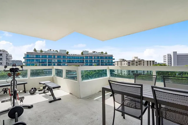 $685,000 | 1025 92nd Street, Unit 707, Bay Harbor Islands, FL 33154