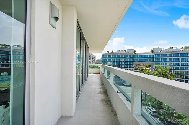 $685,000 | 1025 92nd Street, Unit 707, Bay Harbor Islands, FL 33154