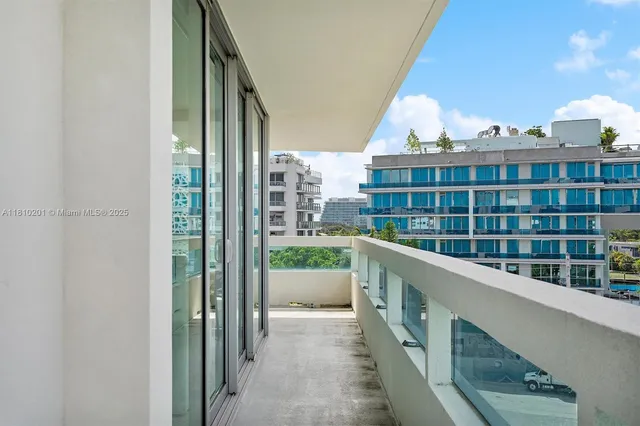 $685,000 | 1025 92nd Street, Unit 707, Bay Harbor Islands, FL 33154