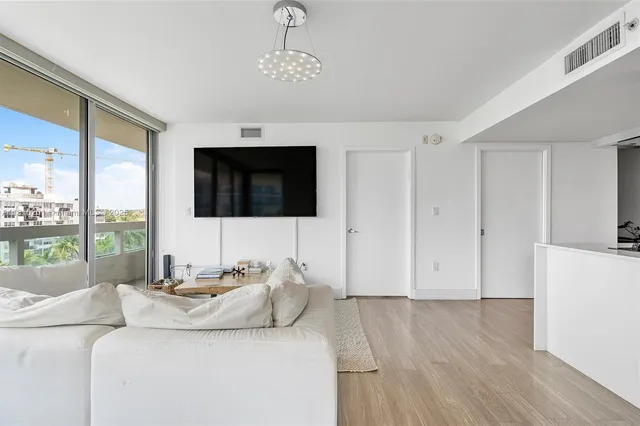 $685,000 | 1025 92nd Street, Unit 707, Bay Harbor Islands, FL 33154