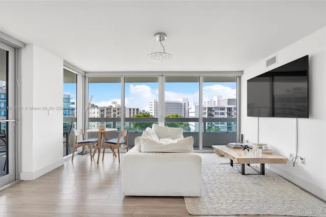 $685,000 | 1025 92nd Street, Unit 707, Bay Harbor Islands, FL 33154