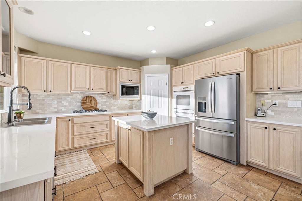 26003 Tennyson Lane Stevenson Ranch, CA 91381 - Photo 6 of 58