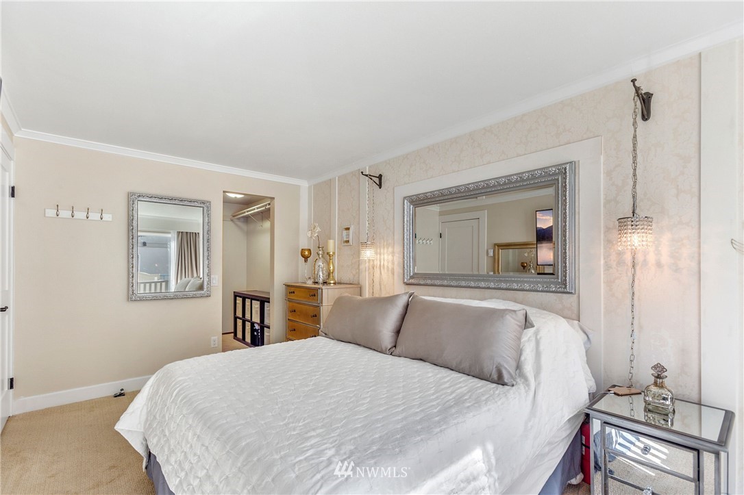 653 Bell Street, Unit B Edmonds, WA 98020 - Photo 11 of 25