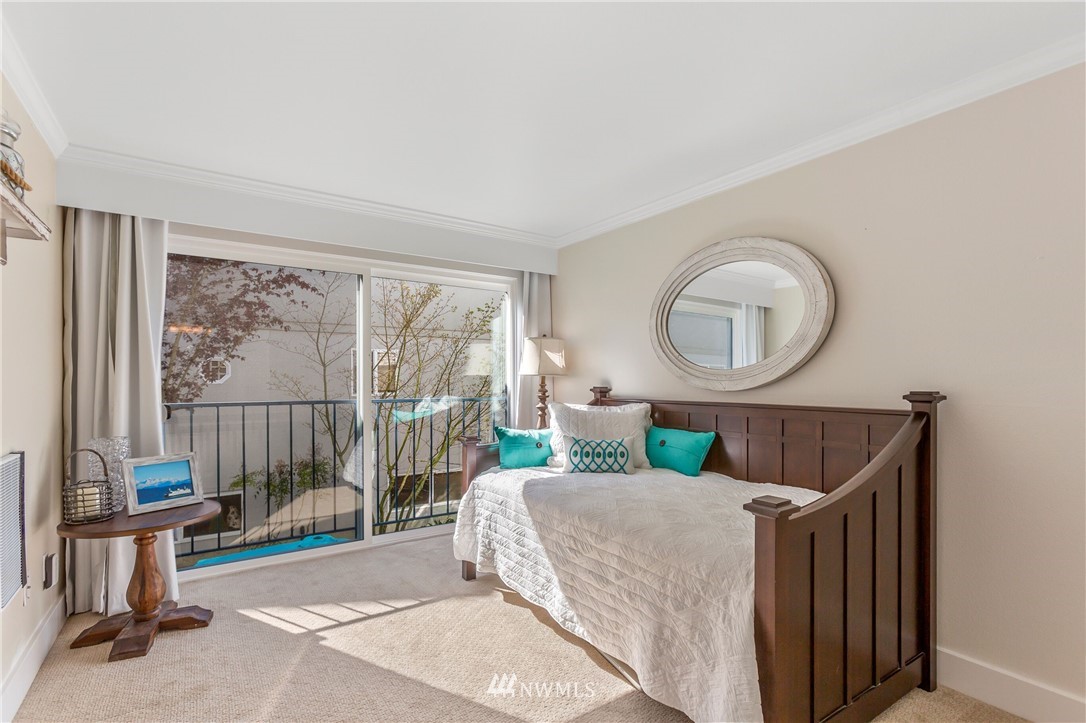 653 Bell Street, Unit B Edmonds, WA 98020 - Photo 7 of 25