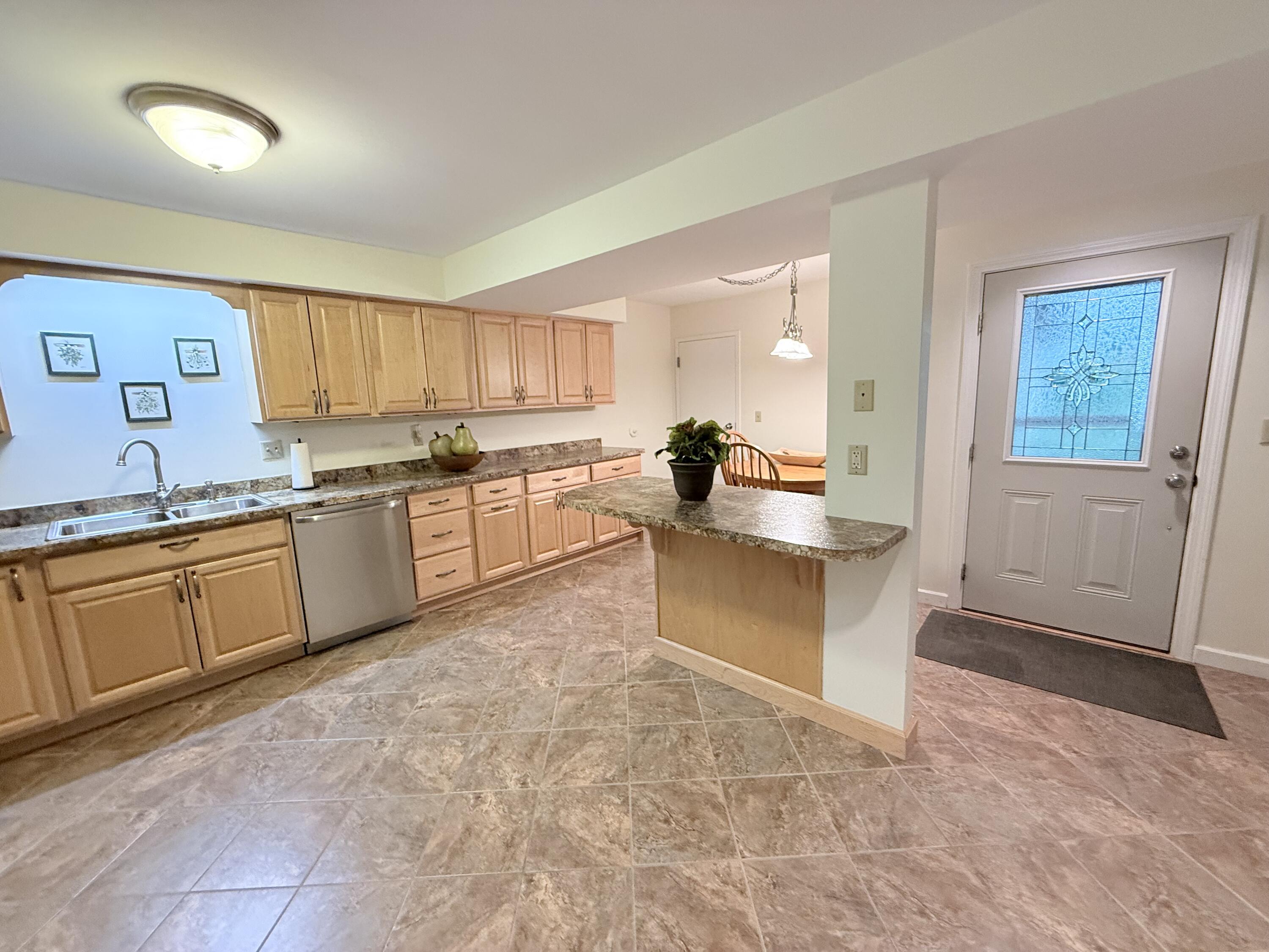 56 Maine Road Plattsburgh, NY 12903 - Photo 4 of 19
