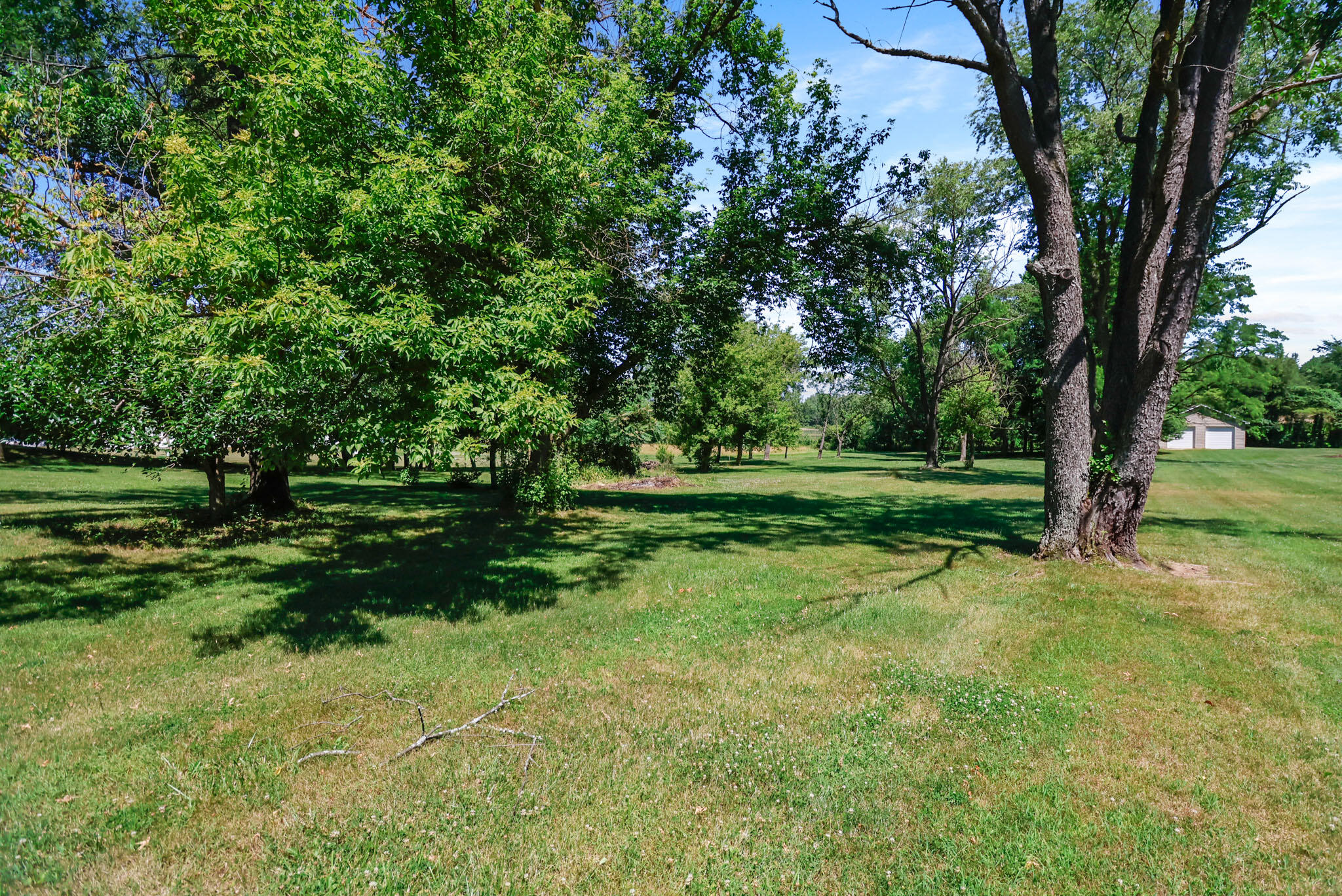 339 East Burdick Road Chesterton, IN 46304 - Photo 13 of 28 2048x1368