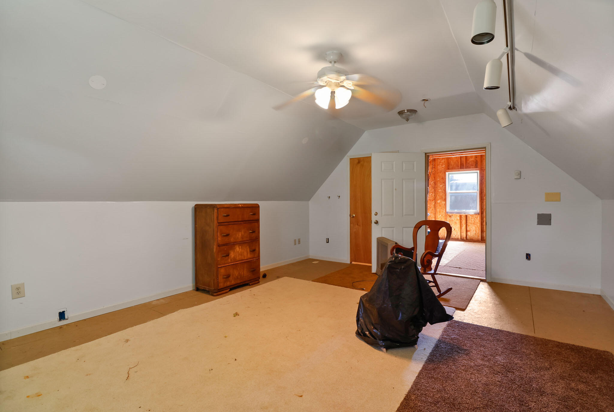 339 East Burdick Road Chesterton, IN 46304 - Photo 23 of 28 2048x1375