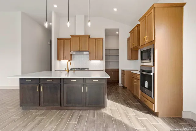 $498,900 | 1641 Saddleback Run, New Braunfels, TX 78130