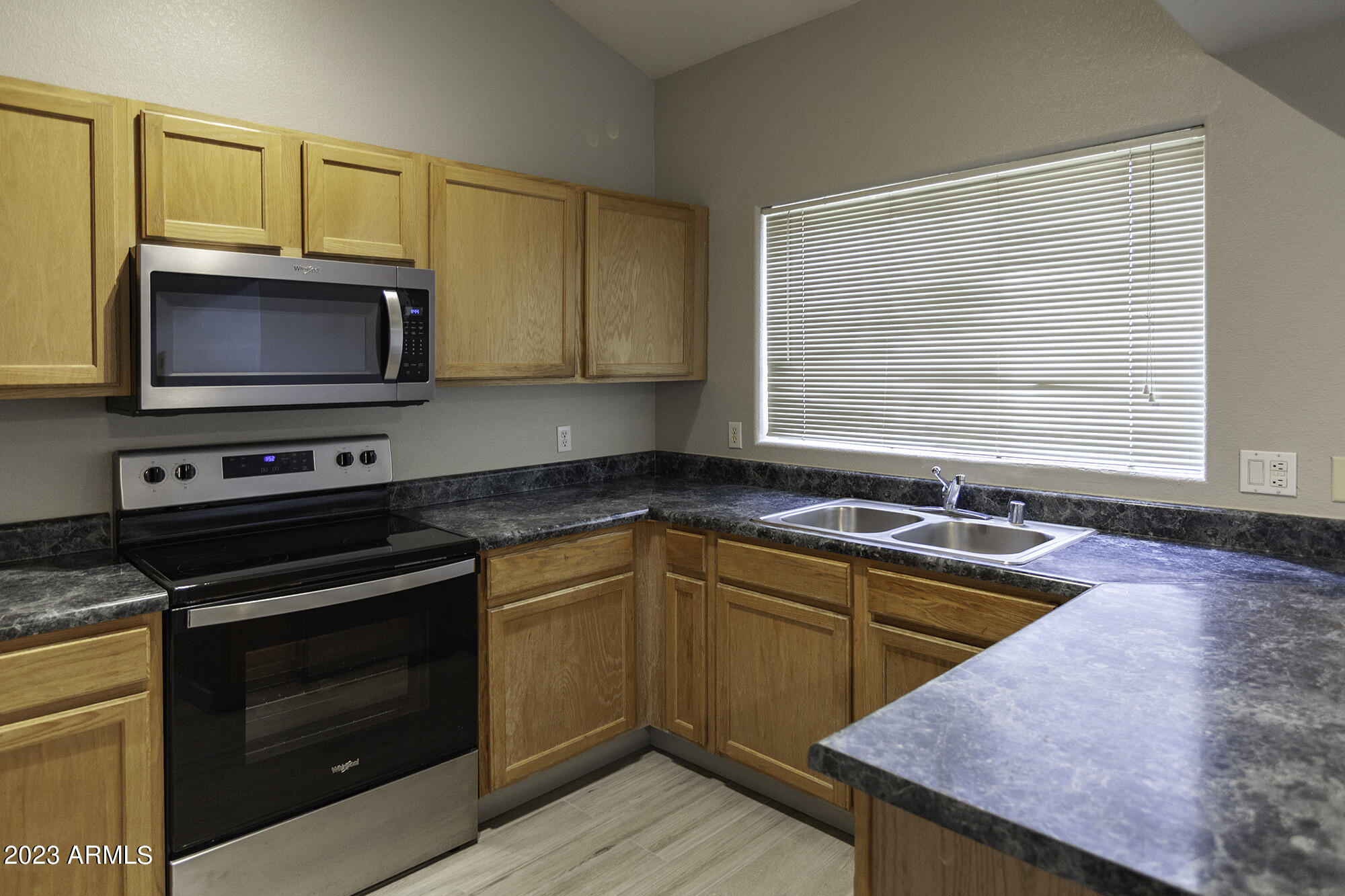 2801 North Litchfield Road, Unit 16 Goodyear, AZ 85395 - Photo 8 of 22 IMG_4994