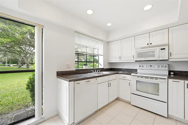 $2,950 | 609 Deer Creek Lake Point Lane, Deerfield Beach, FL 33442