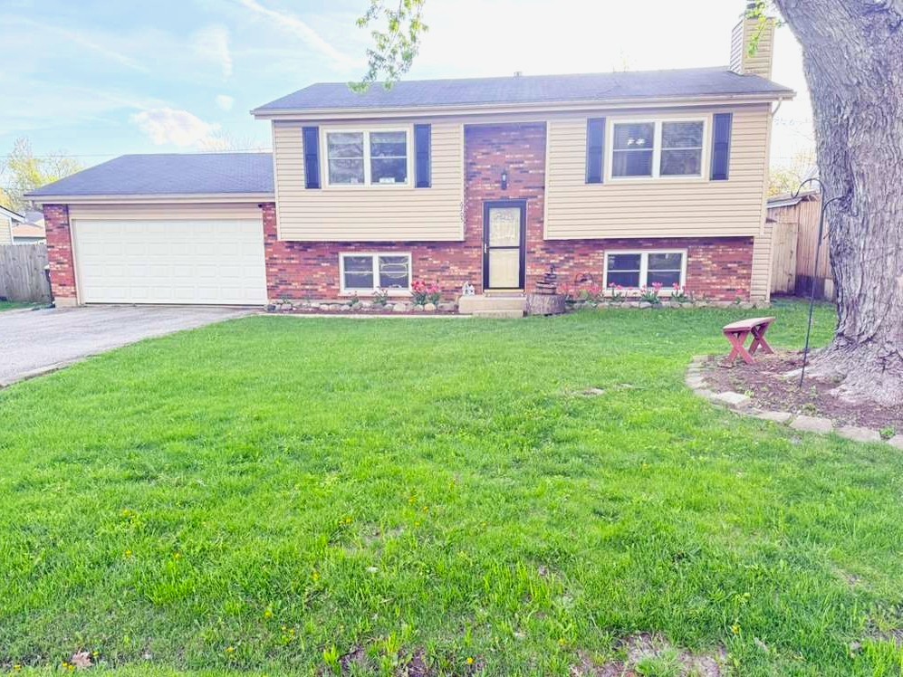6705 Pheasant Trail Cary, IL 60013 - Photo 2 of 25