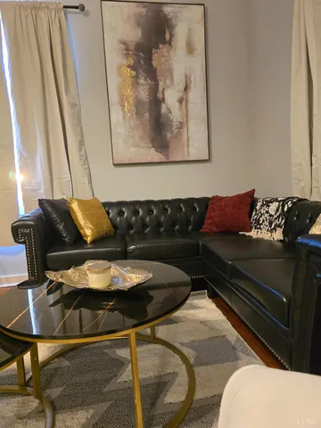 $3,500 | 1003 Broad Street, Altavista, VA 24517