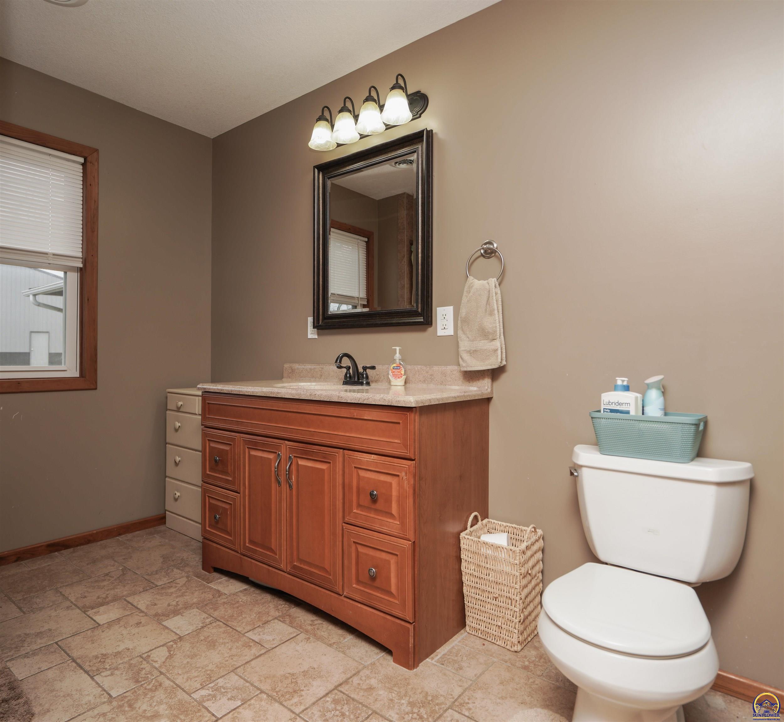 24298 M Road, Unit 24298 Holton, KS 66436 - Photo 32 of 97