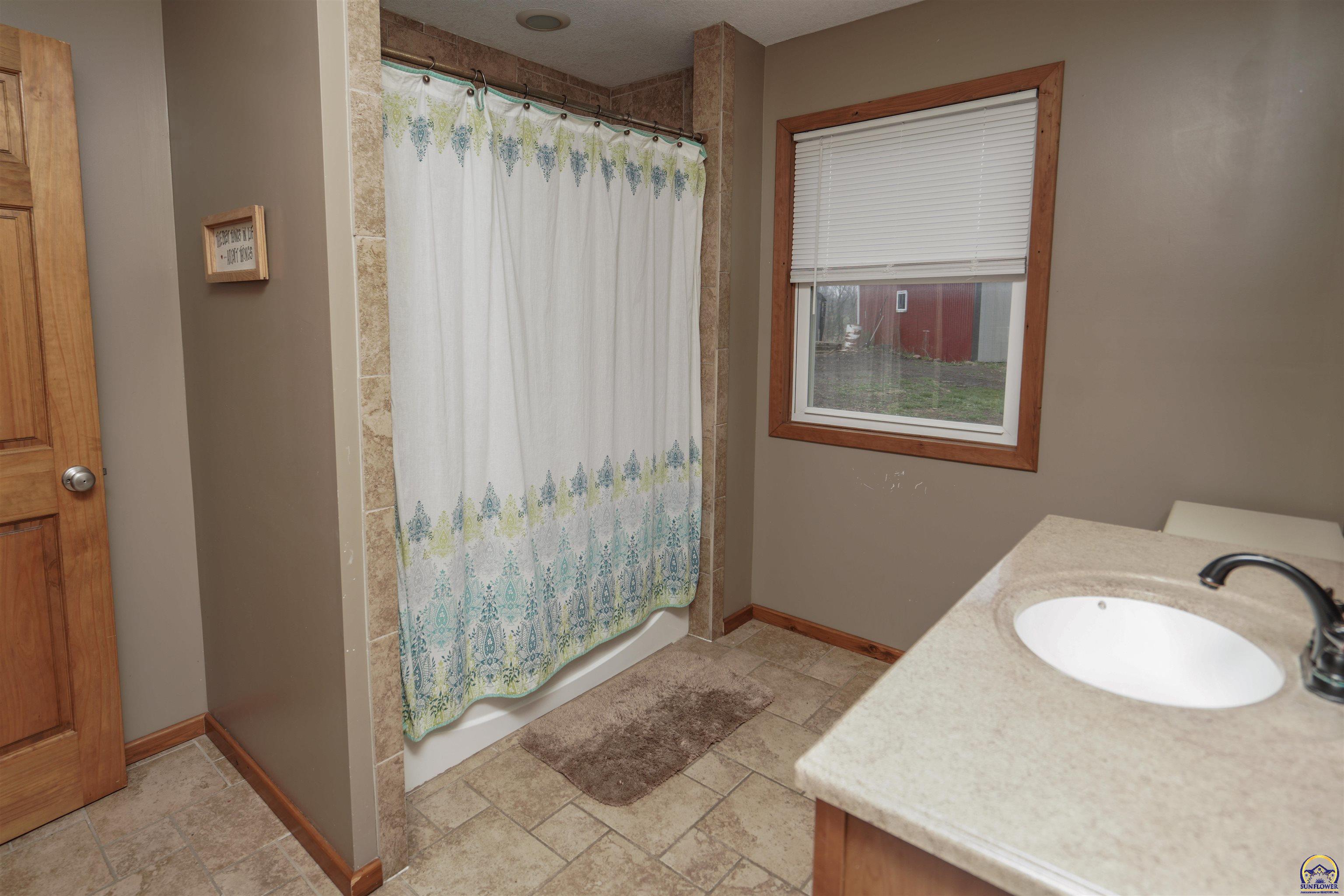 24298 M Road, Unit 24298 Holton, KS 66436 - Photo 34 of 98