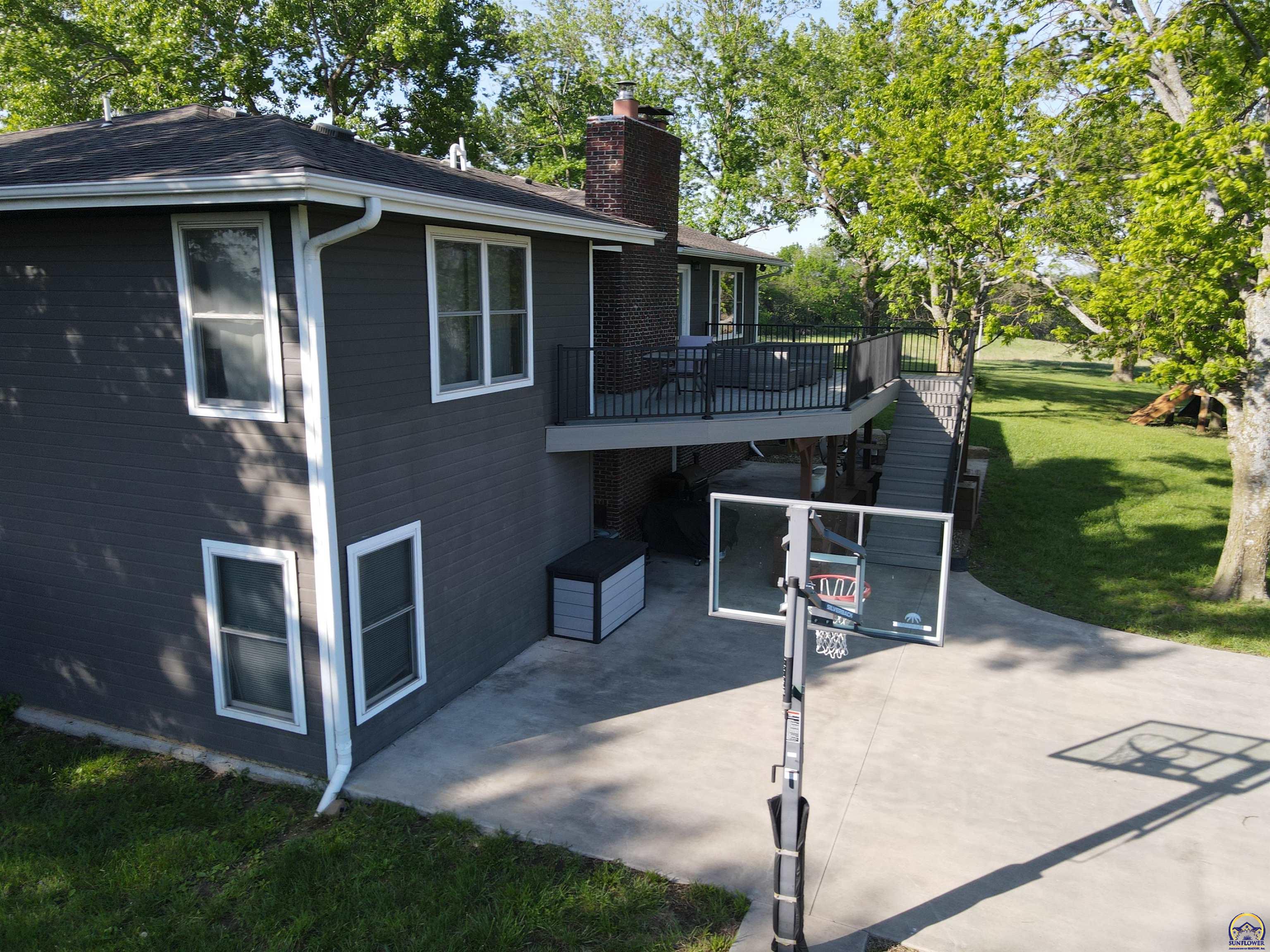 24298 M Road, Unit 24298 Holton, KS 66436 - Photo 4 of 98