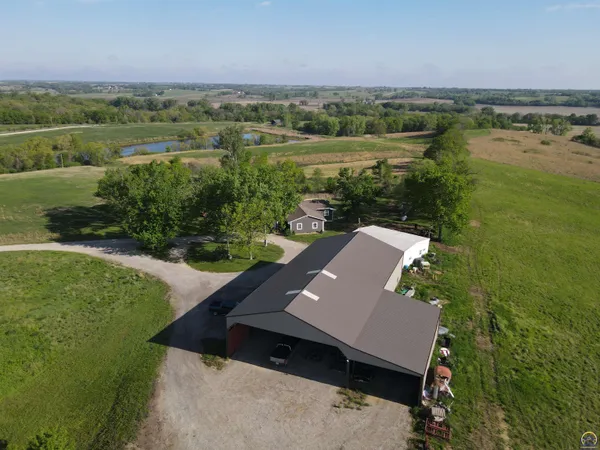 $1,400,000 | 24298 M Road, Unit 24298, Holton, KS 66436