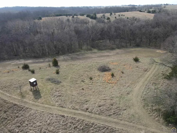 $1,400,000 | 24298 M Road, Unit 24298, Holton, KS 66436