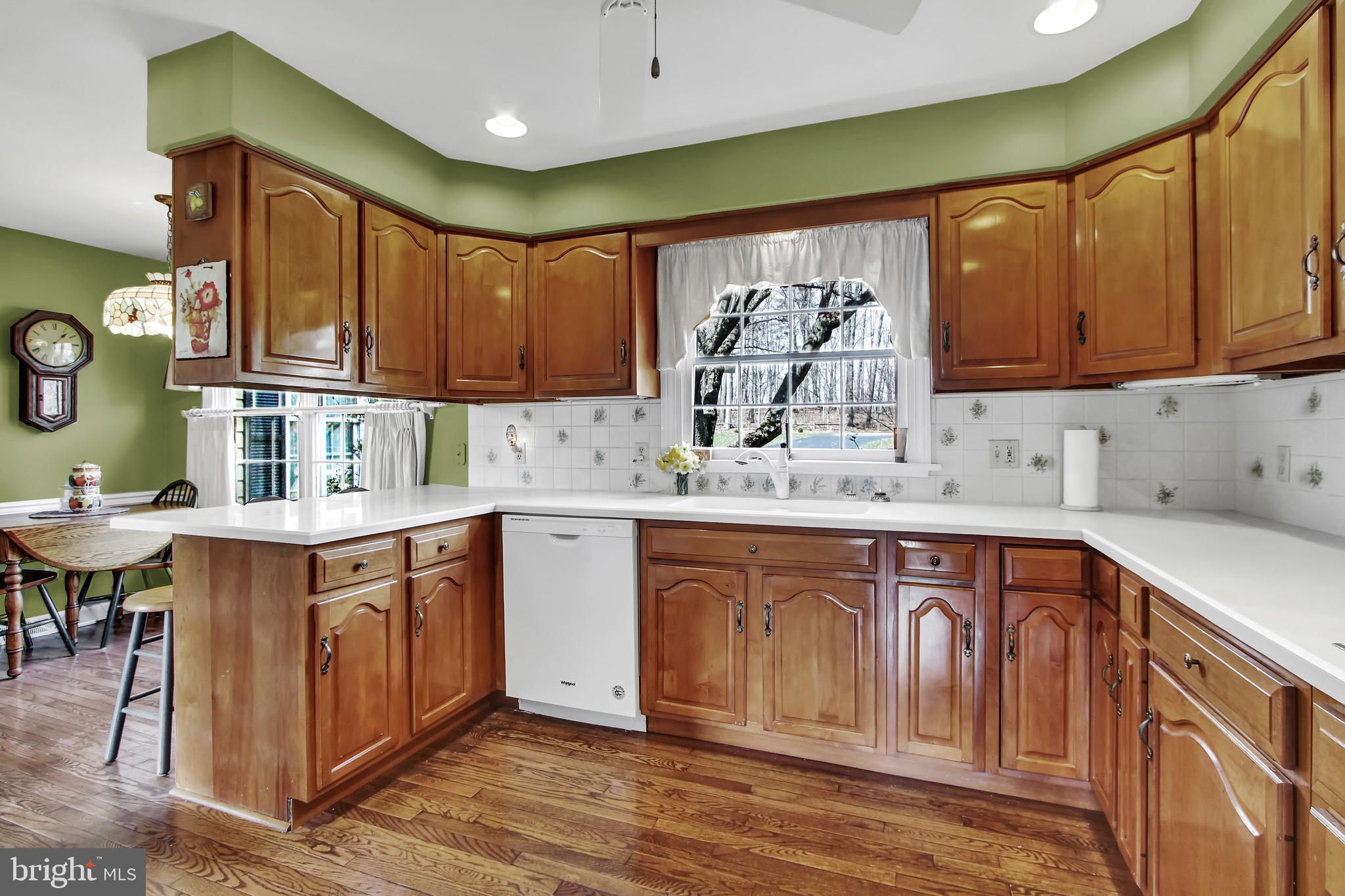 3078 Markle Road York, PA 17408 - Photo 12 of 28 Gallery Image 12