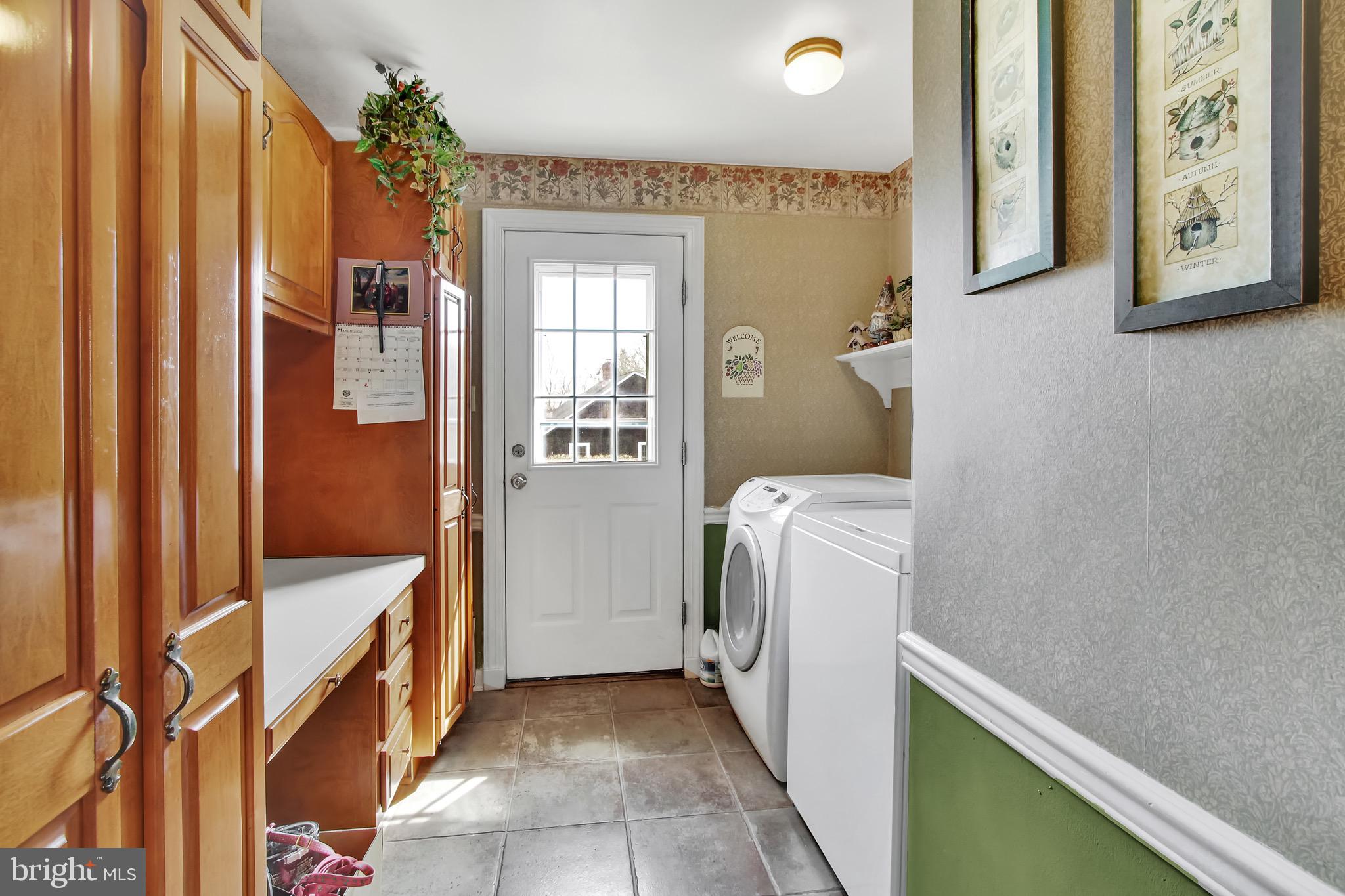 3078 Markle Road York, PA 17408 - Photo 14 of 28 Gallery Image 14