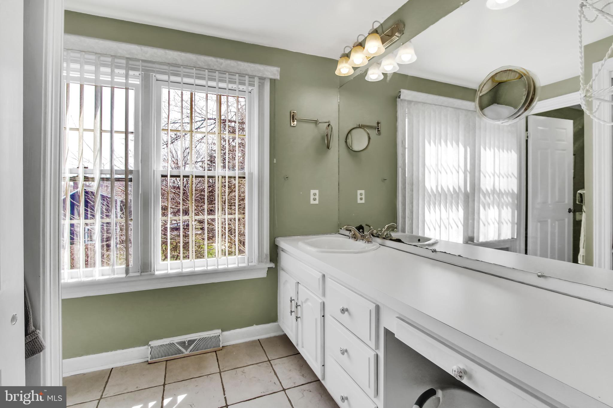 3078 Markle Road York, PA 17408 - Photo 17 of 28 Gallery Image 17