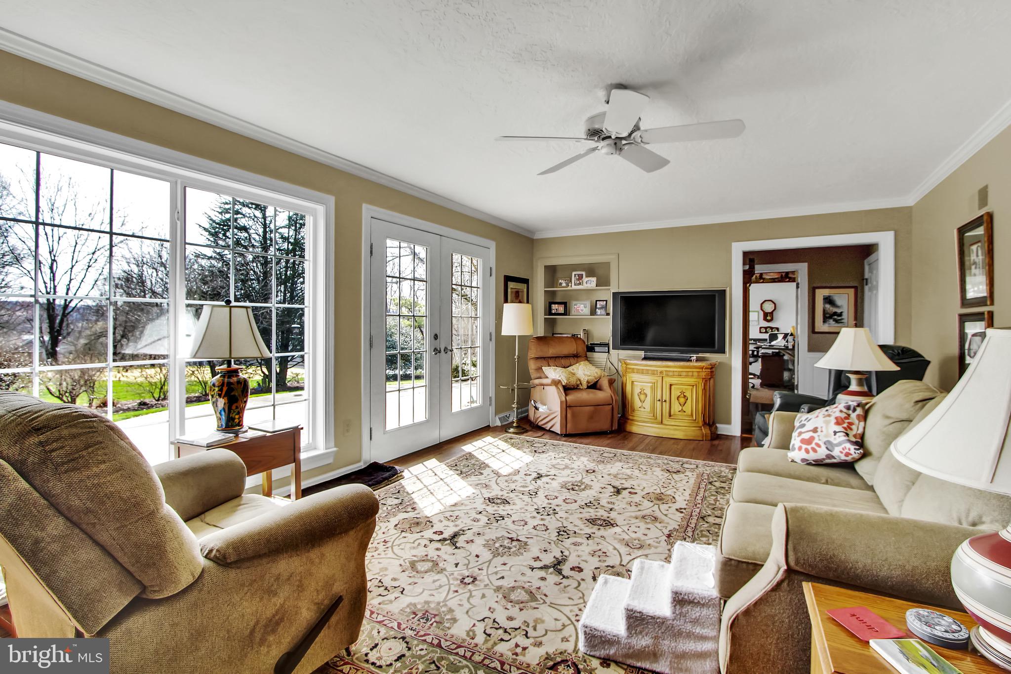 3078 Markle Road York, PA 17408 - Photo 6 of 28 Gallery Image 6