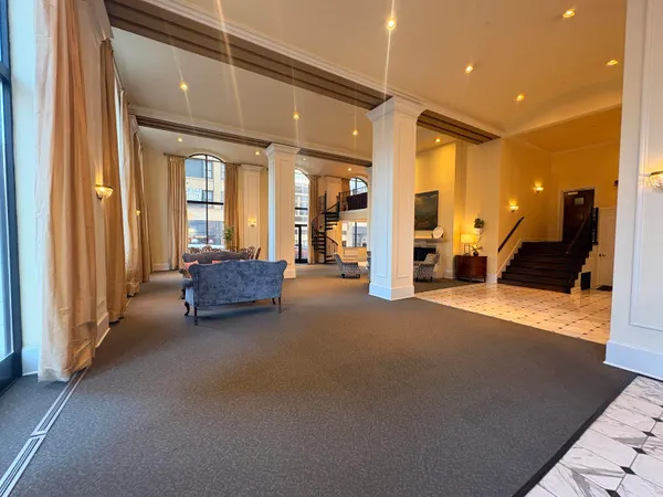 $2,150 | 127 Madison Avenue, Unit 701, Memphis, TN 38103