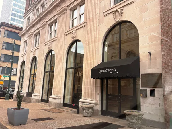 $2,150 | 127 Madison Avenue, Unit 701, Memphis, TN 38103