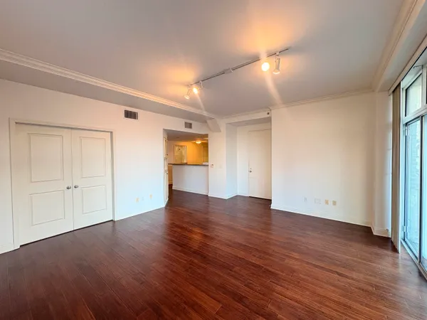 $2,250 | 127 Madison Avenue, Unit 701, Memphis, TN 38103
