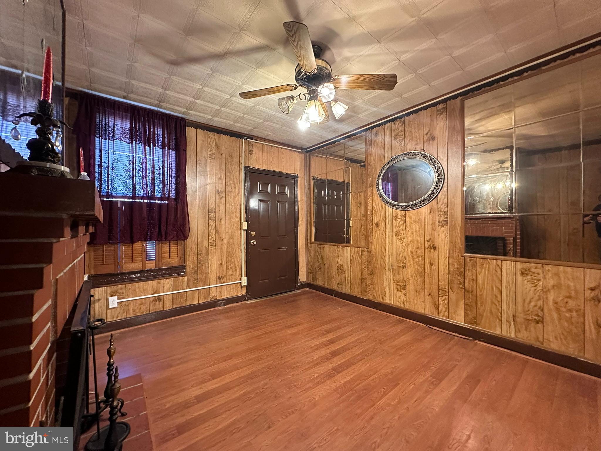 517 South Regester Street Baltimore, MD 21231 - Photo 3 of 26