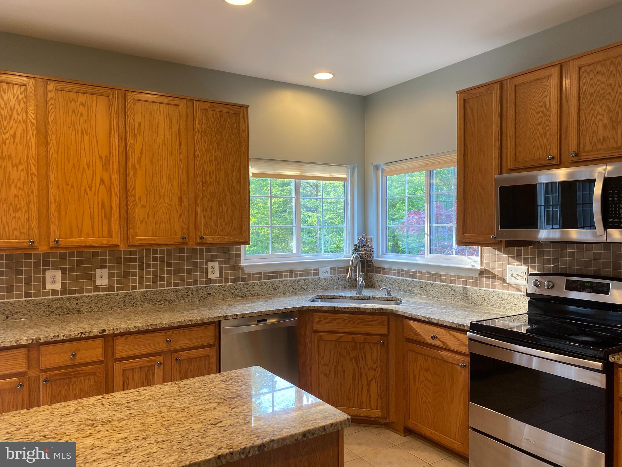 14239 Murphy Terrace Gainesville, VA 20155 - Photo 18 of 64