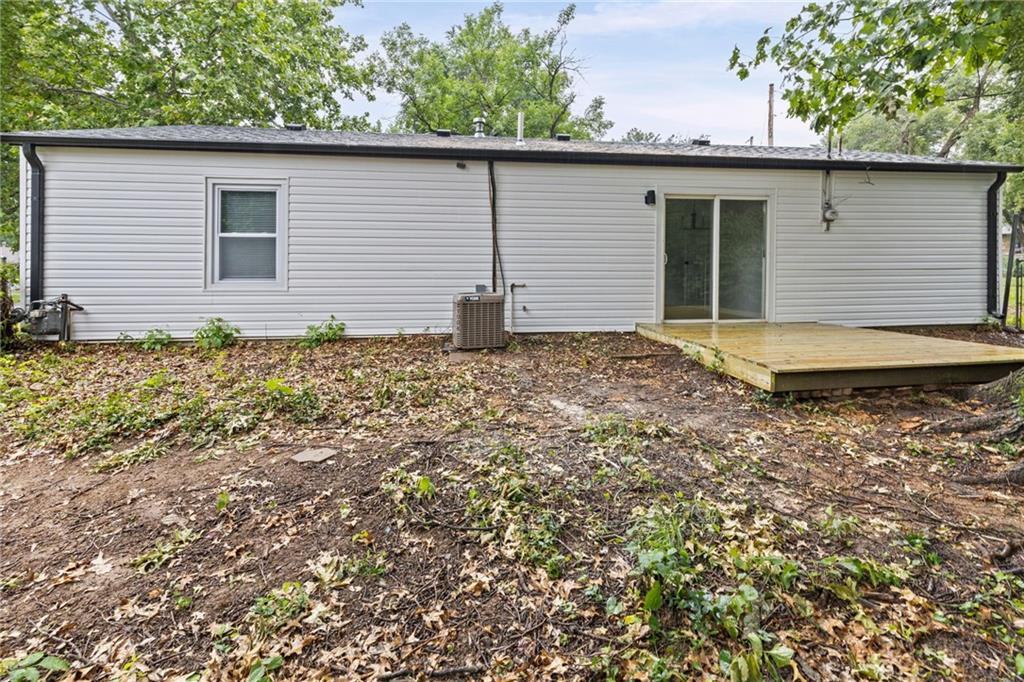 1828 Brook Street Lawrence, KS 66044 - Photo 21 of 25