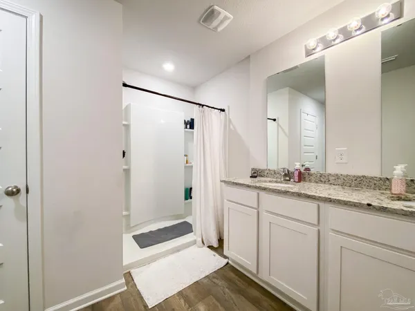 $1,995 | 7368 Lakeside Oak Court, Pensacola, FL 32526