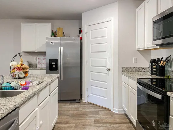 $1,995 | 7368 Lakeside Oak Court, Pensacola, FL 32526