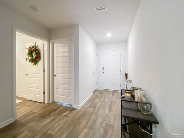 $1,995 | 7368 Lakeside Oak Court, Pensacola, FL 32526